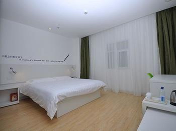 Motel 168 Shanghai Nanhui Huinan Subway Station Экстерьер фото